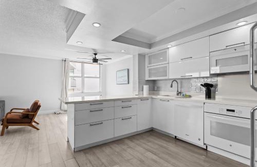 Bay Harbor Islands Apartment | Bay Harbor Sunset Apt 5A