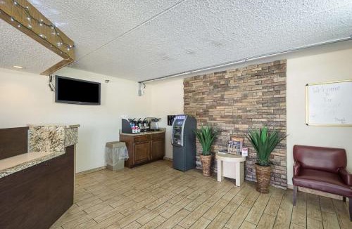 Bearss Plaza Hotel | Bay Inn
