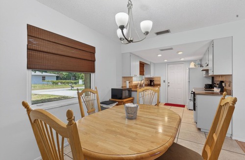 Sarasota House | Bay Street Oasis | 3BR/2BA | Entire Home
