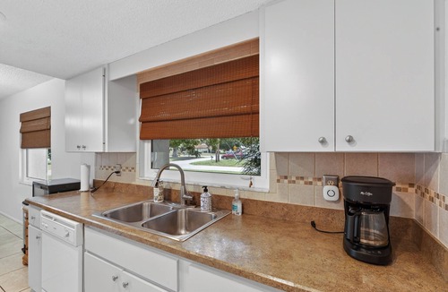 Sarasota House | Bay Street Oasis | 3BR/2BA | Entire Home