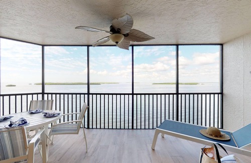 Punta Rassa Condo | Bay View Tower #735 STUNNING NEWLY RENOVATED 2 BED CONDO WITH SUNSET VIEW FROM PRIVATE LANAI