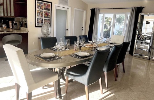 North Corals Villa | Bay View Villa Pool Pkg Wi-Fi 3 Beds 3 Bath 5 min Beach