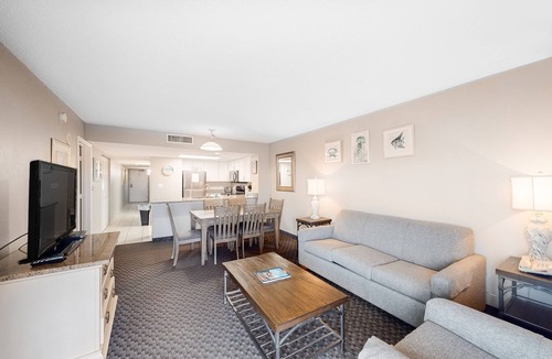Crescent Beach Hotel | Bay Watch Resort & Conference Center