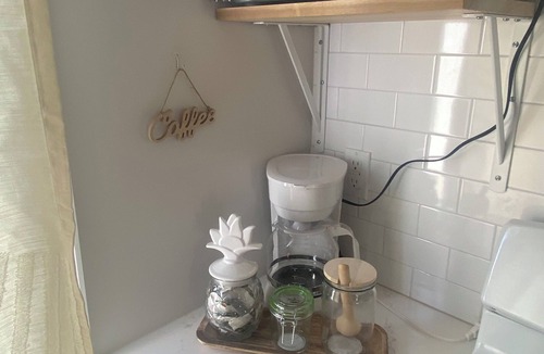Villas Cottage | BAYDREAMER is PET FRIENDLY and close to the water