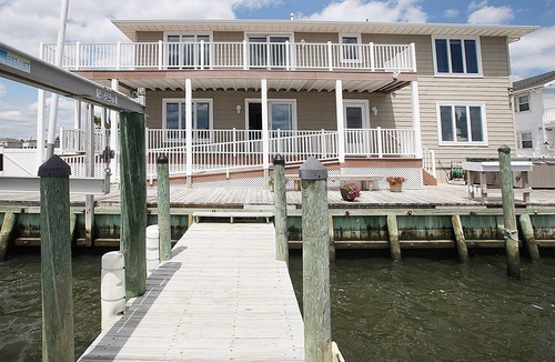 Surf City House | Bayfront Home With Beautiful Bay Views 6 Bedrooms 4 Bathrooms & Elevator