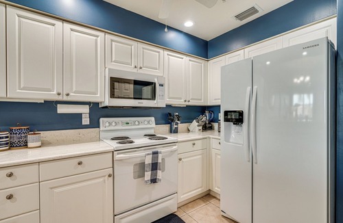Burnt Store Marina Condo | Bayfront Punta Gorda Condo Rental w/Pool Access!