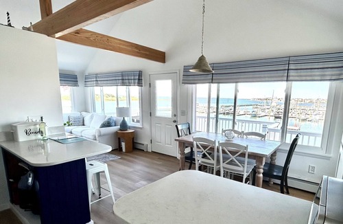 North Beach Haven House | Bayfront-spectacular views and close to beach. New 2023 addition & renovation.