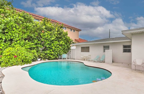Belle Vista House | Bayfront St Pete Beach Home w/Outdoor Pool!