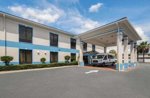 Garden City Hotel | Baymont by Wyndham Savannah/Garden City