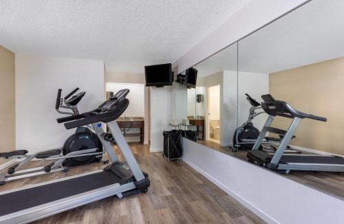 Tallahassee Hotel | Baymont by Wyndham Tallahassee
