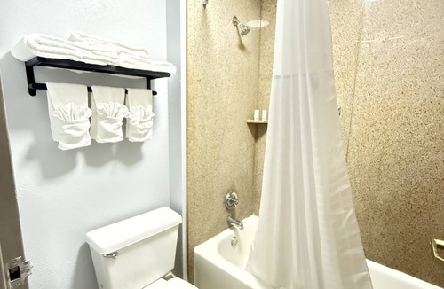 Tallahassee Hotel | Baymont by Wyndham Tallahassee