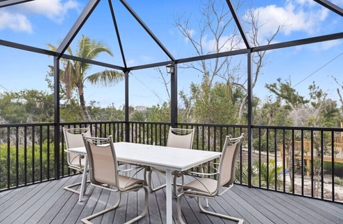 Heron's Landing House | Bayou Beauty - Sanibel Charm Abounds with Elevator