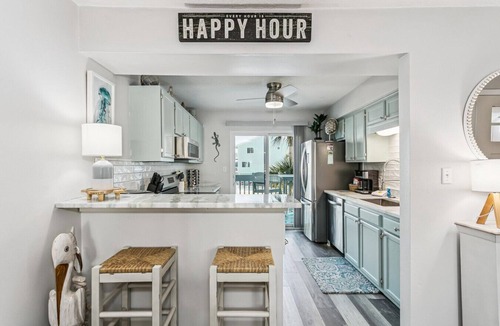 Navarre Beach Villa | Bayside Bungalow ! Dog Friendly on Sound side!