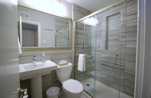 Brookwood Apartment | (BCK1b) Your Pet Friendly, Stress Free, StayCation Retreat.