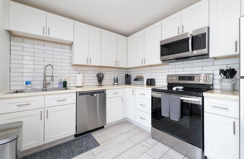 Beach Haven House | Be A Nomad | 5BR Home Near Mayo Clinic | Sleeps 10 | Free Parking