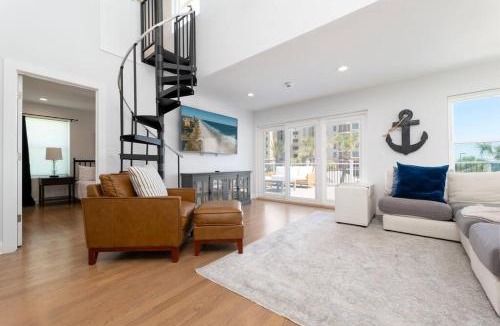 Jacksonville Beach Apartment | Be A Nomad - Ocean views pool home - New listing