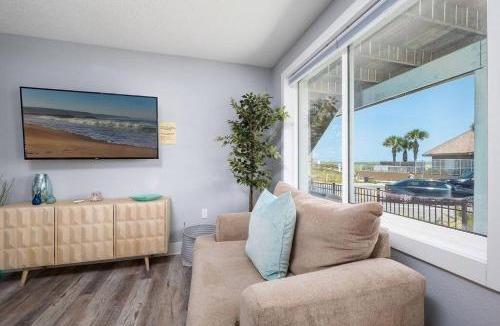 Jacksonville Beach Apartment | Be A Nomad - Oceanfront Entire 4 Unit - Group Family