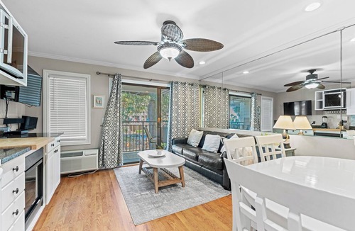 Hilton Head Island Apartment | Beach Access: Oceanfront Hilton Head Studio