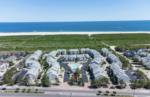 Southend Condo | Beach Block Condo 2 Bedroom 4 Beds w/Pool, Southend Brigantine