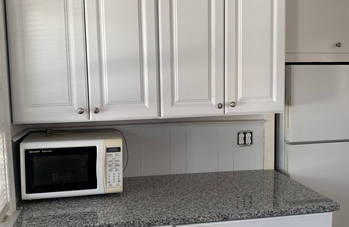 Ortley Beach Apartment | Beach Block, Renovated 2 bdrm, sleep 6, 1st flr unit Yard/Parking 4 beach badges