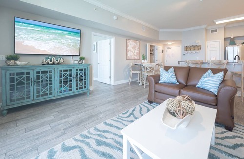 Panama City Beach Condo | Beach Chair Service Included - Gulf front Master - Bunk Room - Near Pier Park