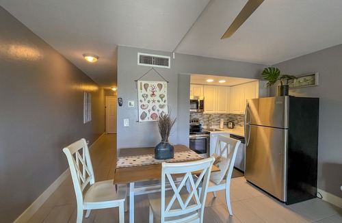 Marco Island Condo | Beach Club 412: 1 Bedroom Condo w/private beach access