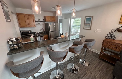 Pass-a-Grille Historic District Condo | Beach Club Vacation Rentals Pass-A-Grille Gulf Front Luxury Condo for 6