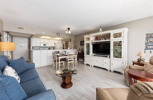 Hutchinson Island South Apartment | Beach Condo/Island Beach Resort/No Cleaning Fee/Condo 401