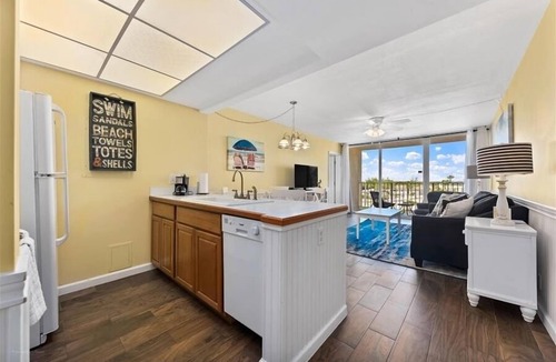 Hutchinson Island South Apartment | Beach Condo/Island Beach Resort/No Cleaning Fee/Condo 415