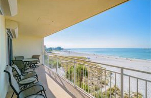 Madeira Beach Condo | *BEACH FRONT CONDO* OUTSTANDING LOCATION! AND A BREATH-TAKING VIEW*