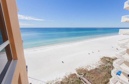 West Panama City Beach Condo | BEACH FRONT END UNIT, 6thfl, 2Masters, Updated, FALL BREAK available. Very clean