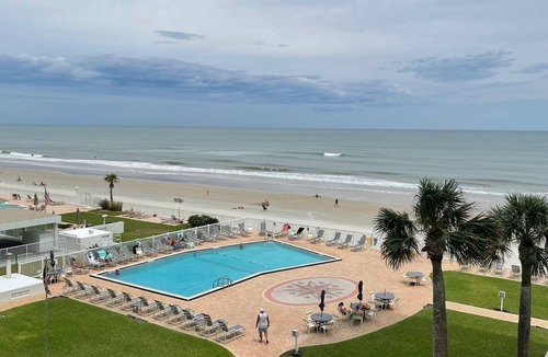 Ortona Park Condo | Beach front home away from home