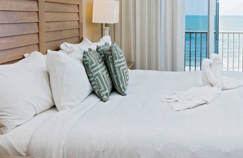 Marco Island Resort | Beach Front - Ocean View - The Charter Club of Marco Beach®.