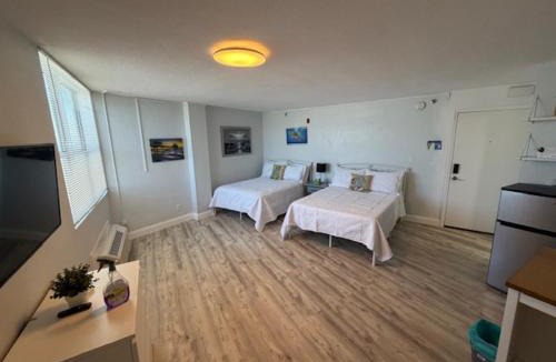 Lenox Park Apartment | Beach Front Resort with Ocean View