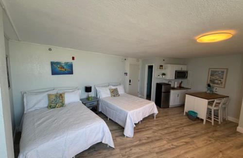 Lenox Park Apartment | Beach Front Resort with Ocean View