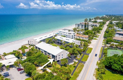 Englewood Condo | Beach Fun & Sun - nice 2 bedroom condo