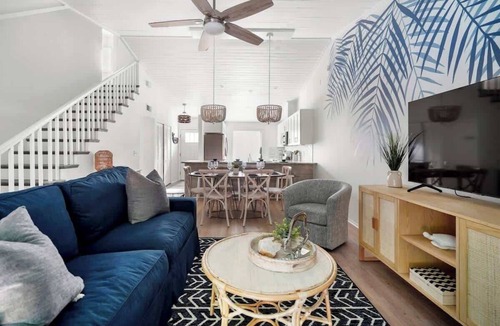 Atlantic Beach House | Beach Getaway - Team Joseph Ellen