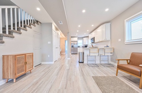 Ventnor City House | Beach House full of family fun within 15 min walk to the beach + work space