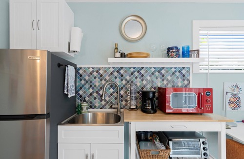 Parker Ridge Apartment | Beach House Hideaway in West Palm Beach! Close to Downtown!