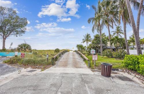 St. Pete Beach House | Beach House on the Sand