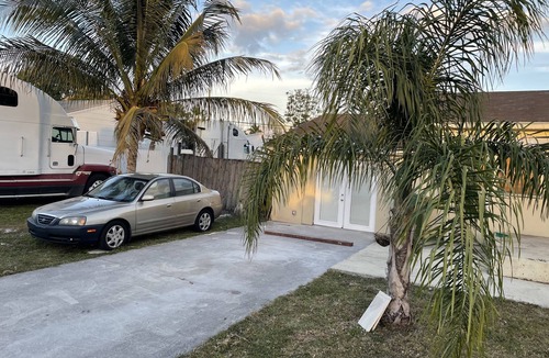 Lake Worth Corridor Apartment | Beach House