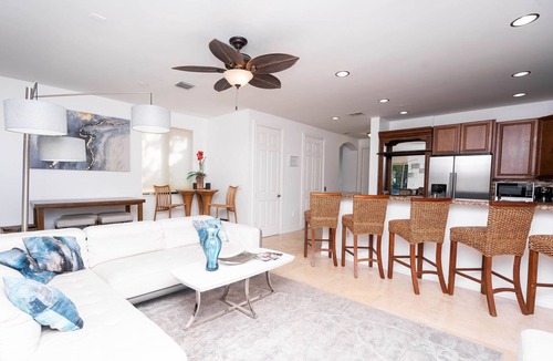 Victoria Park House | Beach, Las Olas, Large Pool