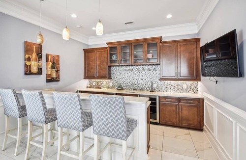 Ocean Drive House | Beach Life, 8 bedroom Oceanfront with Pool