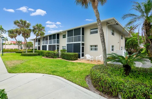 Old Naples Apartment | Beach Luxury 805