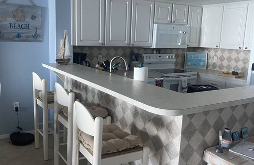 Hudson Beach Estates Condo | BEACH OASIS! Breathtaking views of the gulf & sunset! Enjoy the private beach