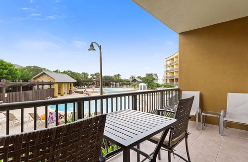 Fort Walton Beach - Destin Condo | Beach Resort 203 - Gulf View, Heated Community Pool, Free Beach Service!