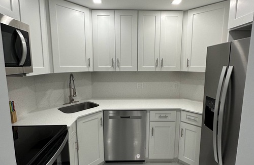 Barrier Island House | BEACH Resort-Ocean & Beachfront -Views from every window & Balcony- Pool-5 stars