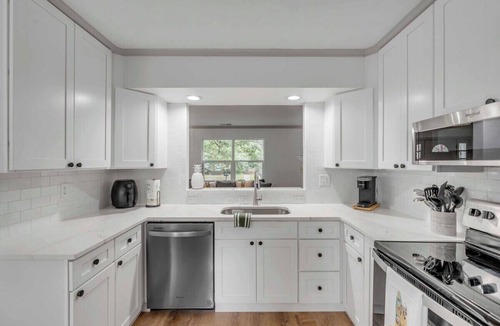 Old Village House | Beach Retreat Near Charleston & Creek