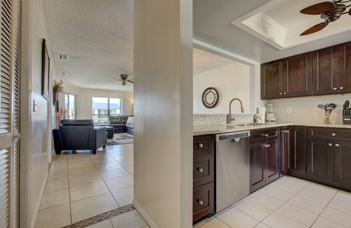 Bradenton Beach Condo | Beach View 207-Private Beach Access-Free Wi-Fi-Heated Pool-2 Balconies