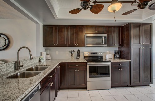 Bradenton Beach Condo | Beach View 207-Private Beach Access-Free Wi-Fi-Heated Pool-2 Balconies